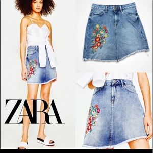 Zara Basic Embroidered Denim Jean Skirt Size Small